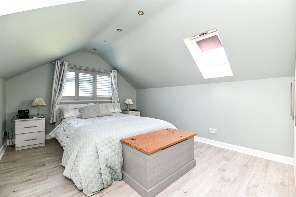 Additional image 12 of Dilly Lane, Barton on Sea, New Milton, Hampshire, BH25