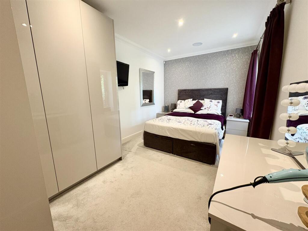 Additional image 6 of 38 Golf Links Road, Ferndown