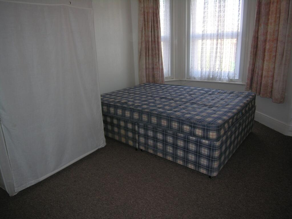 Additional image 4 of 5 bedroom Detached House in Winton