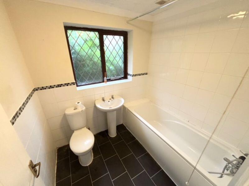 Additional image 2 of Available For A Short Term Let Up To 6 Months Only