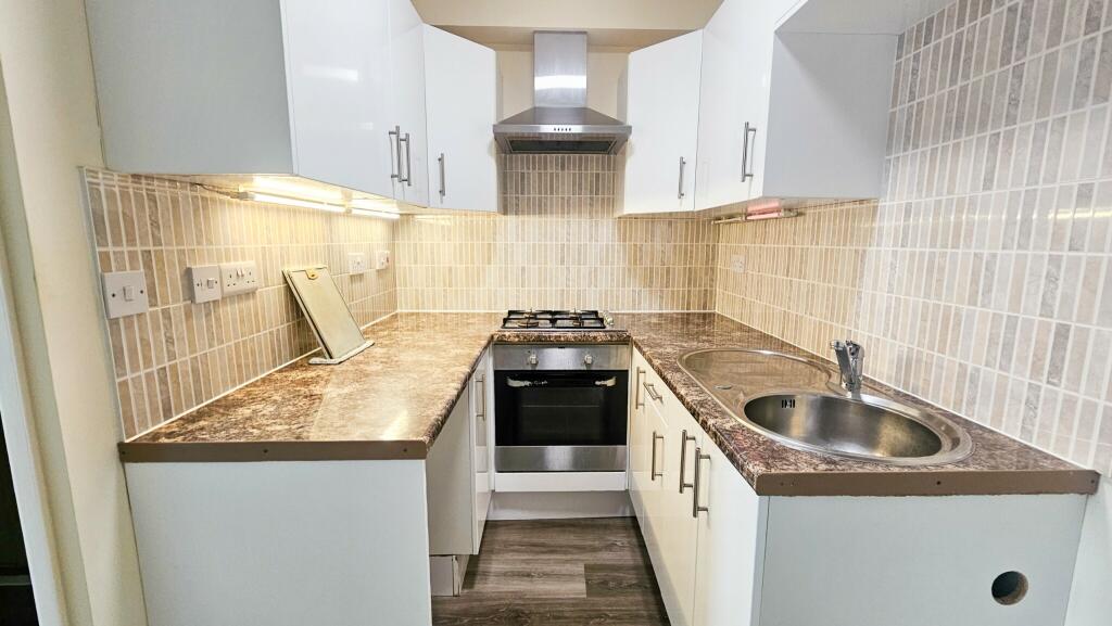 Additional image 7 of 2 bed flat on Belvedere Road