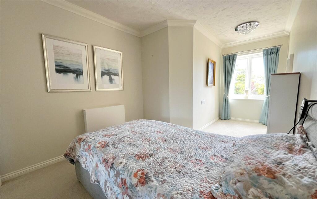 Additional image 5 of Stuart Road, Highcliffe, Christchurch, Dorset, BH23