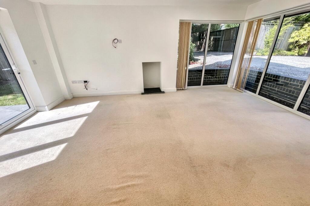 Additional image 16 of Queens Park