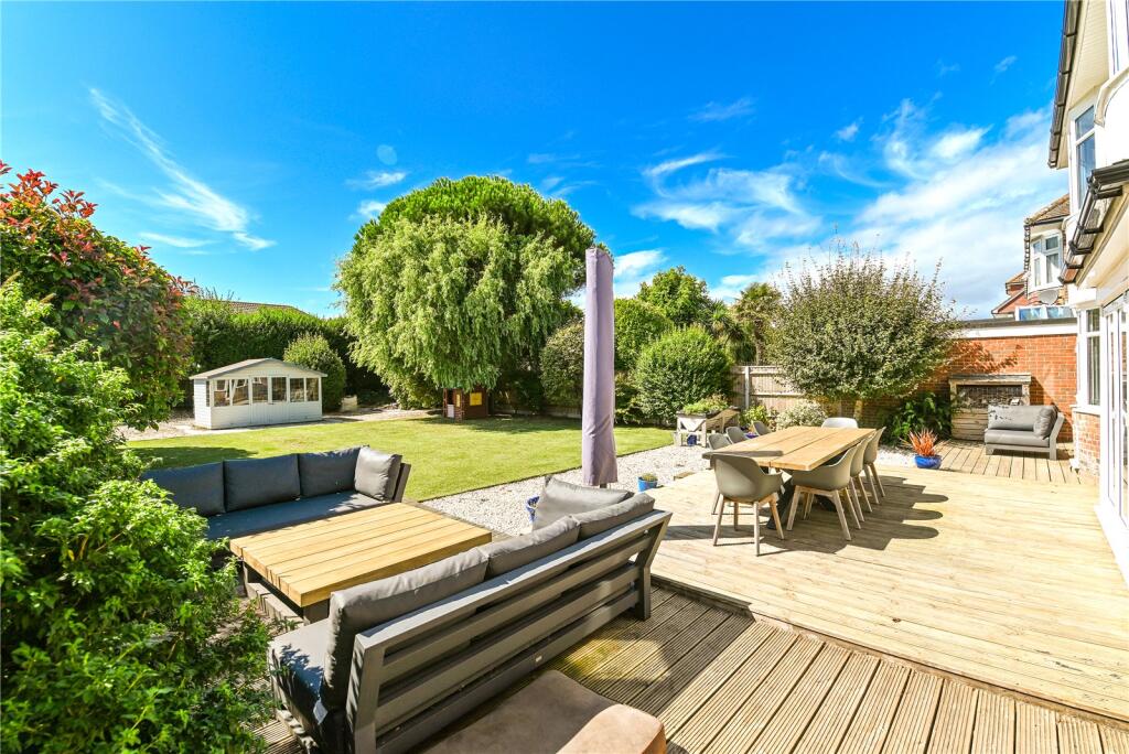 Additional image 12 of Beach Avenue, Barton on Sea, New Milton, Hampshire, BH25