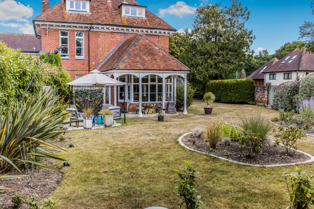 Additional image 25 of Lake Grove Road, New Milton, Hampshire, BH25