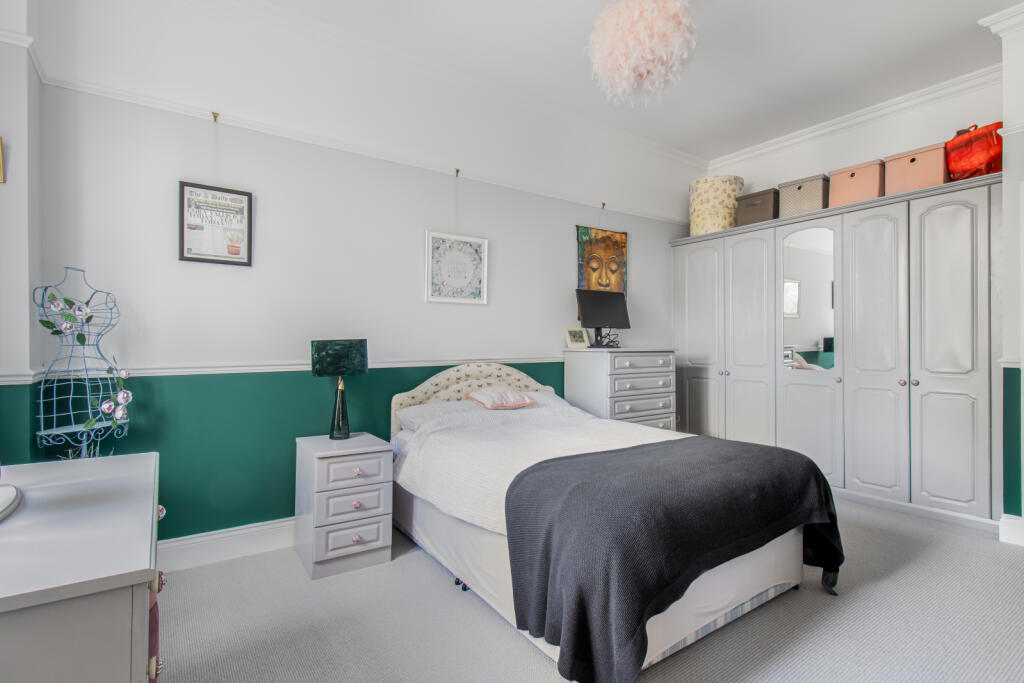 Additional image 16 of Lake Grove Road, New Milton, Hampshire, BH25