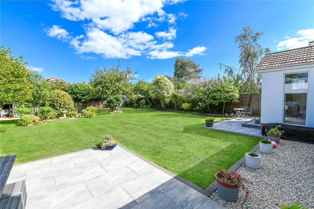 Additional image 31 of Barton Drive, Barton on Sea, New Milton, Hampshire, BH25