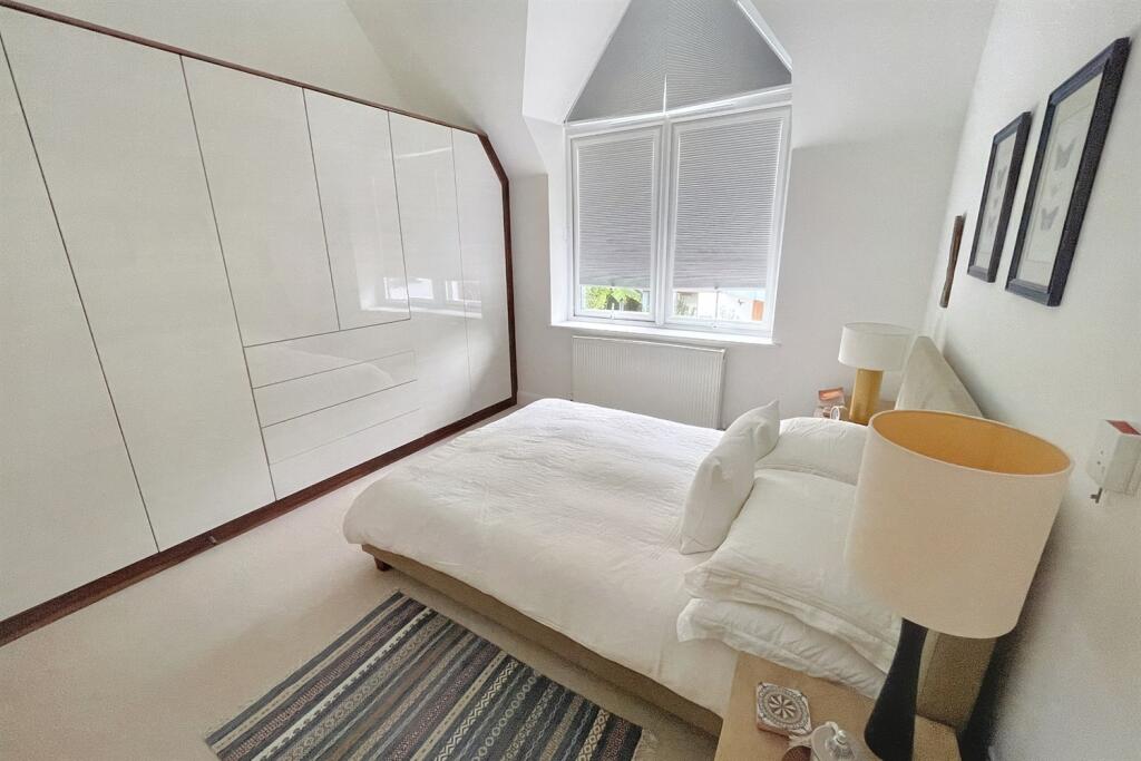 Additional image 7 of Queens Park