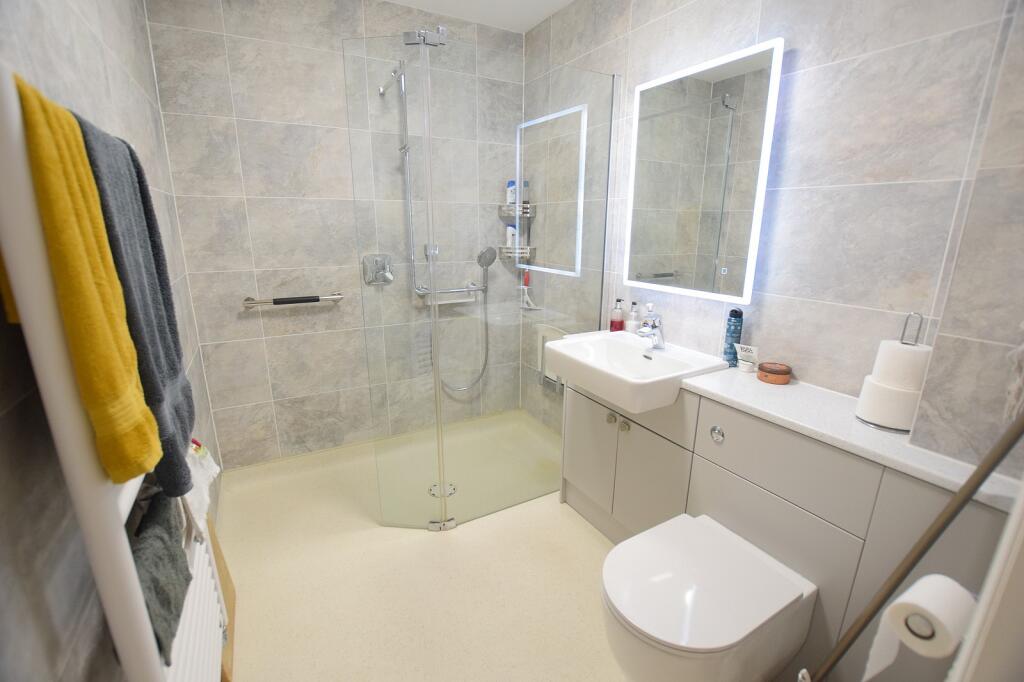 Additional image 11 of Whitefield Road, New Milton, Hampshire. BH25 6DH