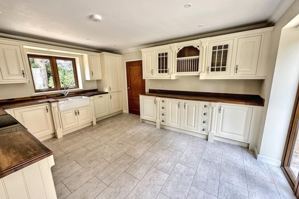 Additional image 4 of Horton