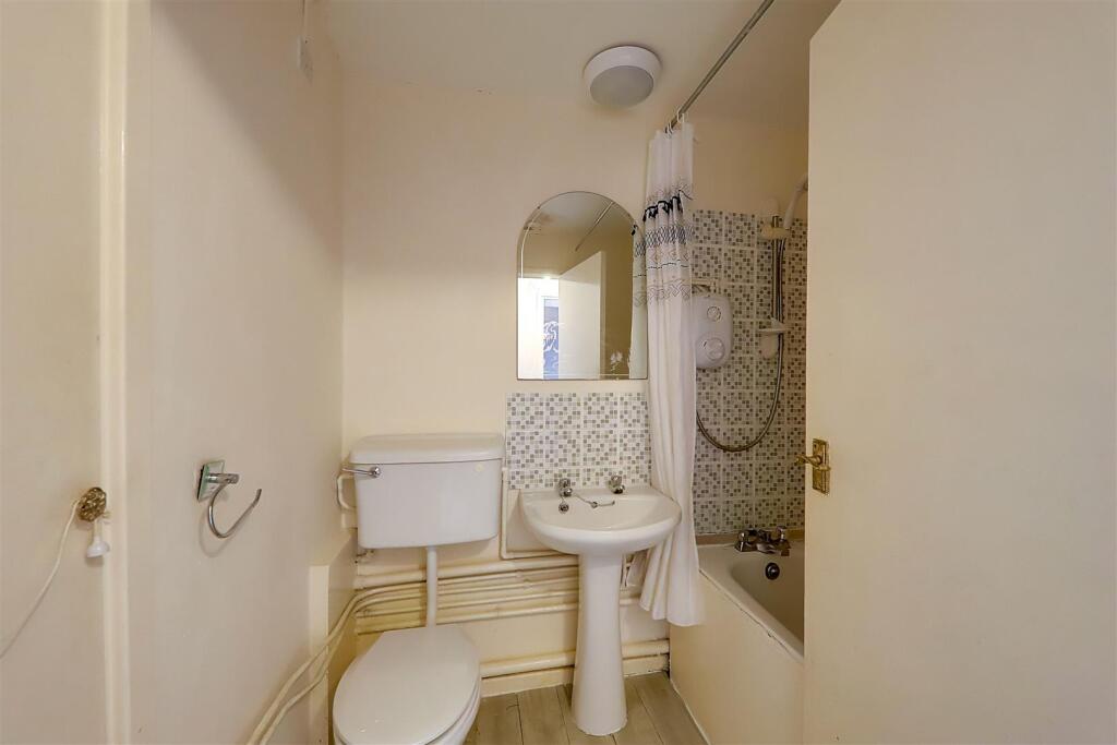 Additional image 6 of Boxgrove Parade, Goring-By-Sea, Worthing