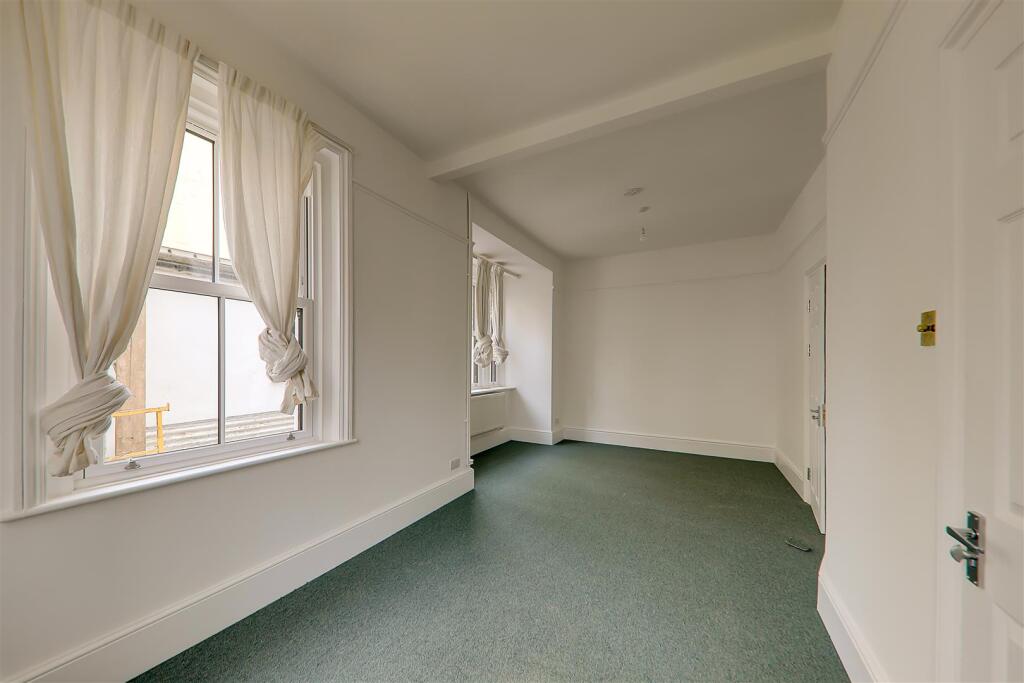 Additional image 3 of Hertford Road, Worthing, BN11