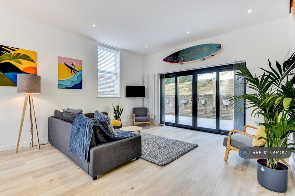 Additional image 2 of Shelley Cottage, Worthing, BN11