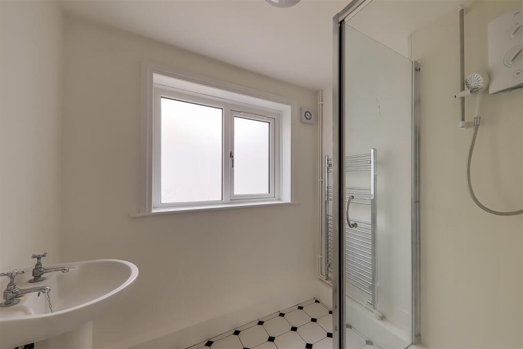 Additional image 7 of Hertford Road, Worthing, BN11