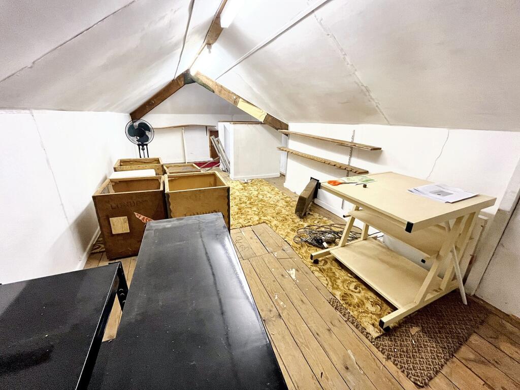 Additional image 18 of Langdale Drive, Bury, BL9