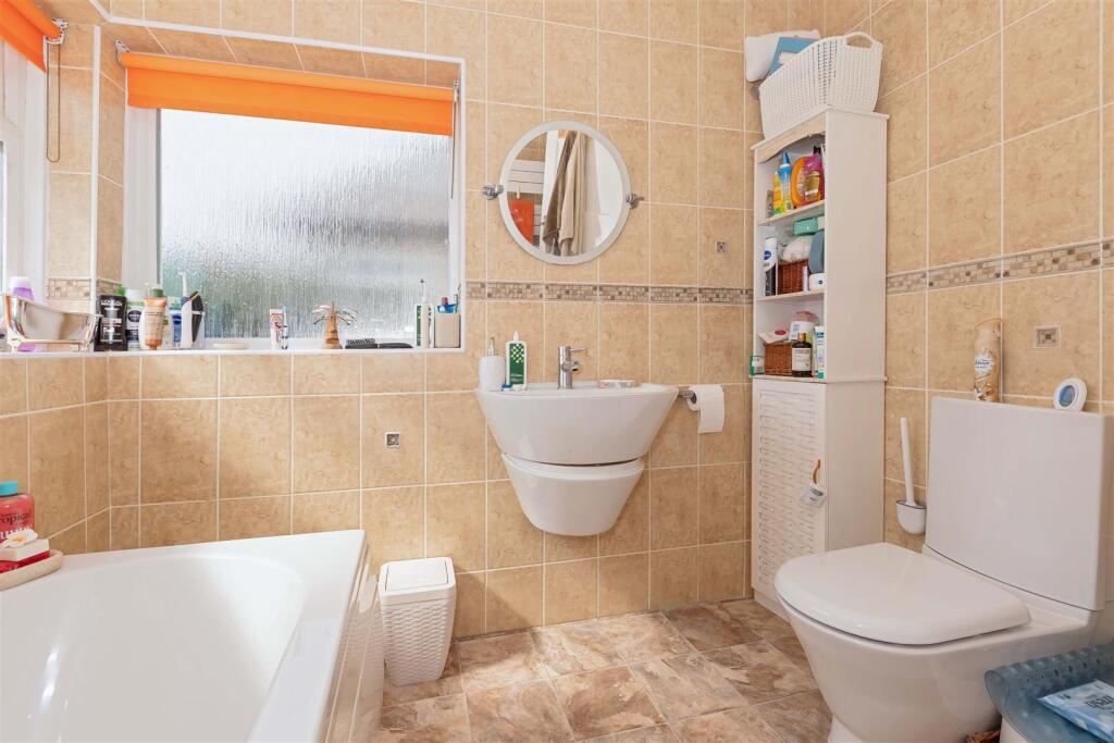 Additional image 5 of Sunny Close, Goring-By-Sea, Worthing