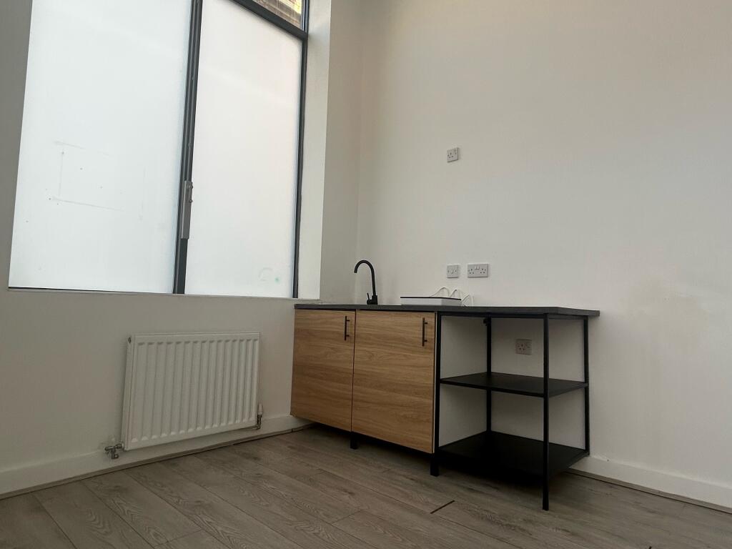 Additional image 2 of Flat 12, 21 Silver Street