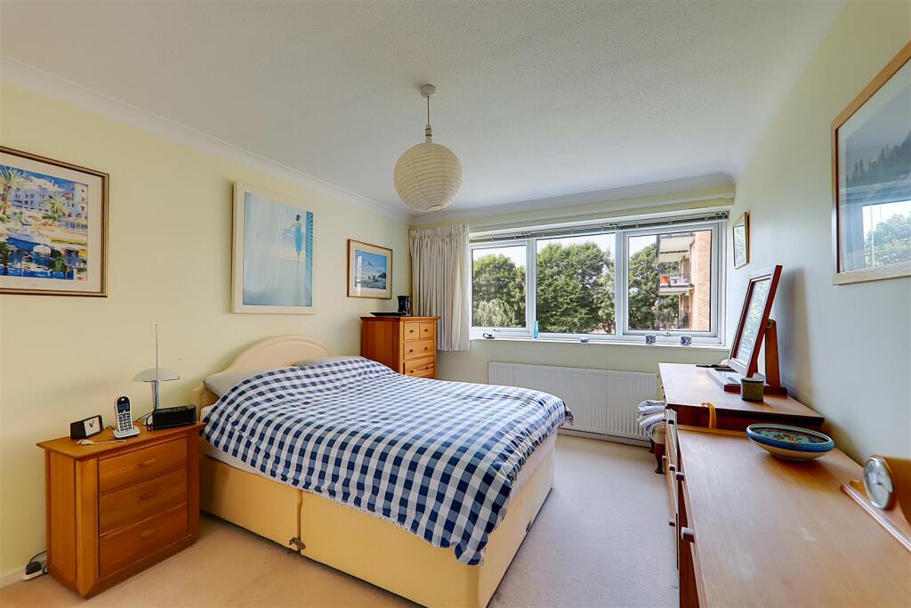 Additional image 4 of Cardinal court, Grand Avenue, Worthing