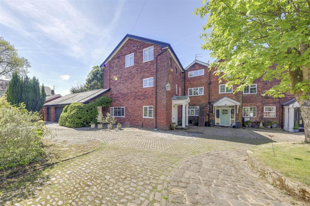 Additional image 5 of The Starkies, Manchester Road, Bury, Greater Manchester - Over 4,000sqft In A Wonderful Setting
