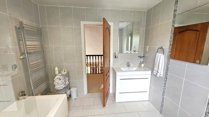 Additional image 32 of 8 Ravenswood Drive, Bolton, BL1 5AJ