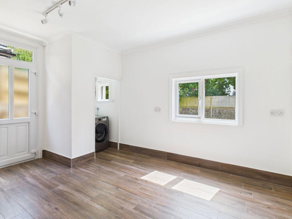 Additional image 10 of Winchester Road, Worthing, BN11 4DJ