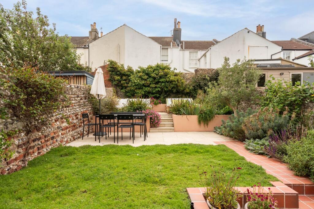 Additional image 40 of Compton Avenue, Brighton