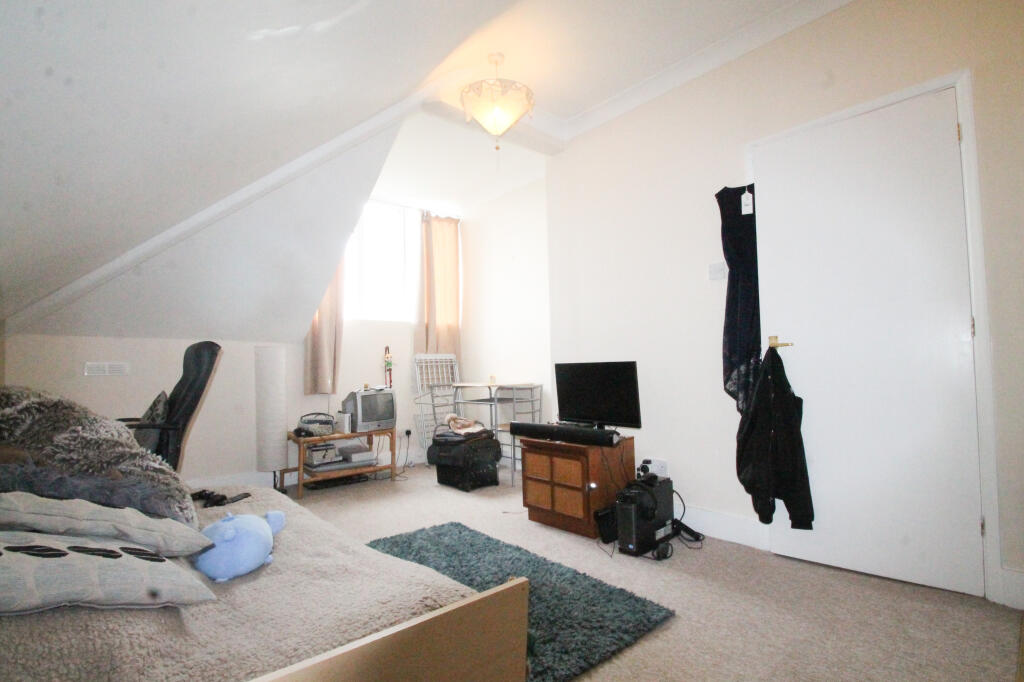 Additional image 7 of Farncombe Road