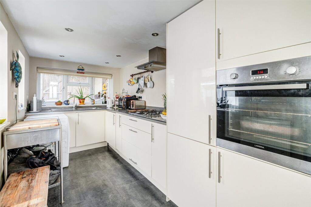 Additional image 4 of Graham Road, Worthing, West Sussex, BN11