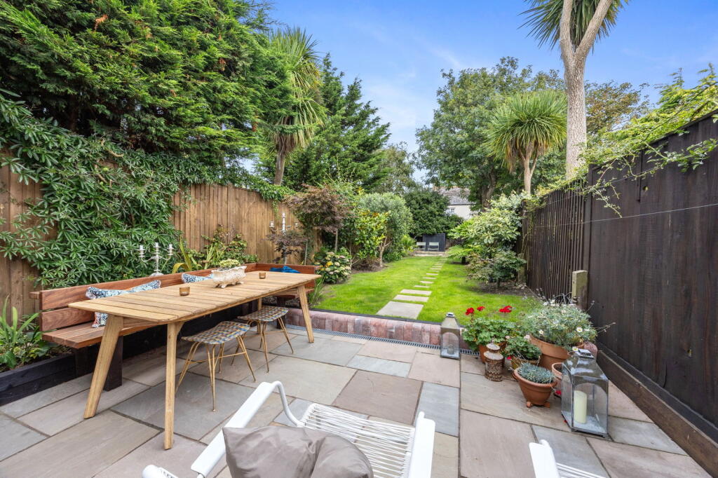 Additional image 11 of Warwick Place, Worthing, BN11 3EU