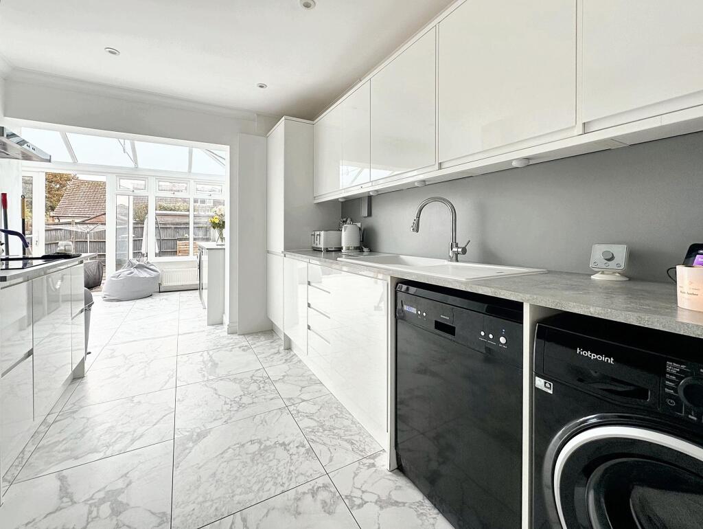 Additional image 6 of Southdown Avenue, Peacehaven, BN10 8RX