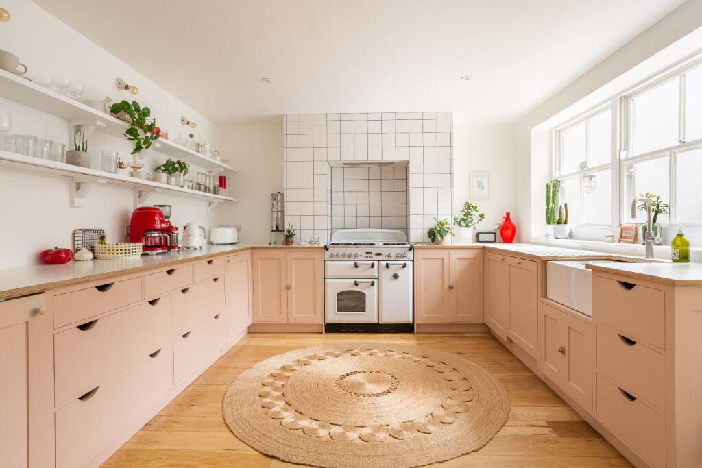 Additional image 46 of Compton Avenue, Brighton