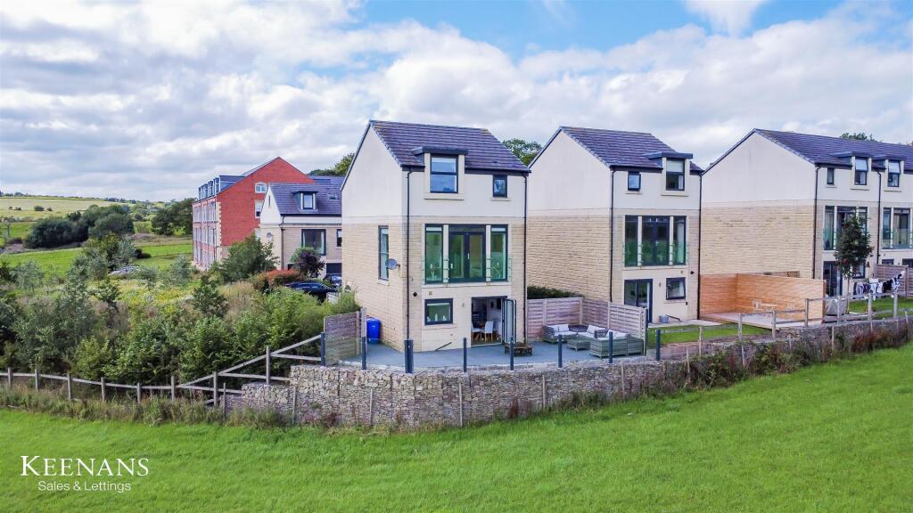 Additional image 31 of Bleaklow Court, Hawkshaw, Bury