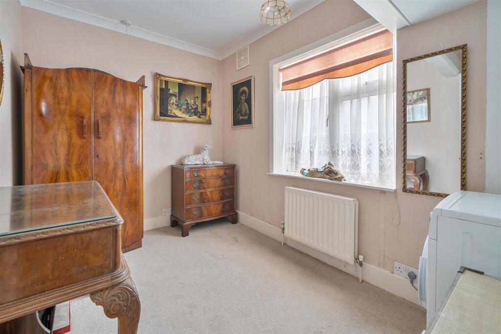 Additional image 11 of Abbotts Close