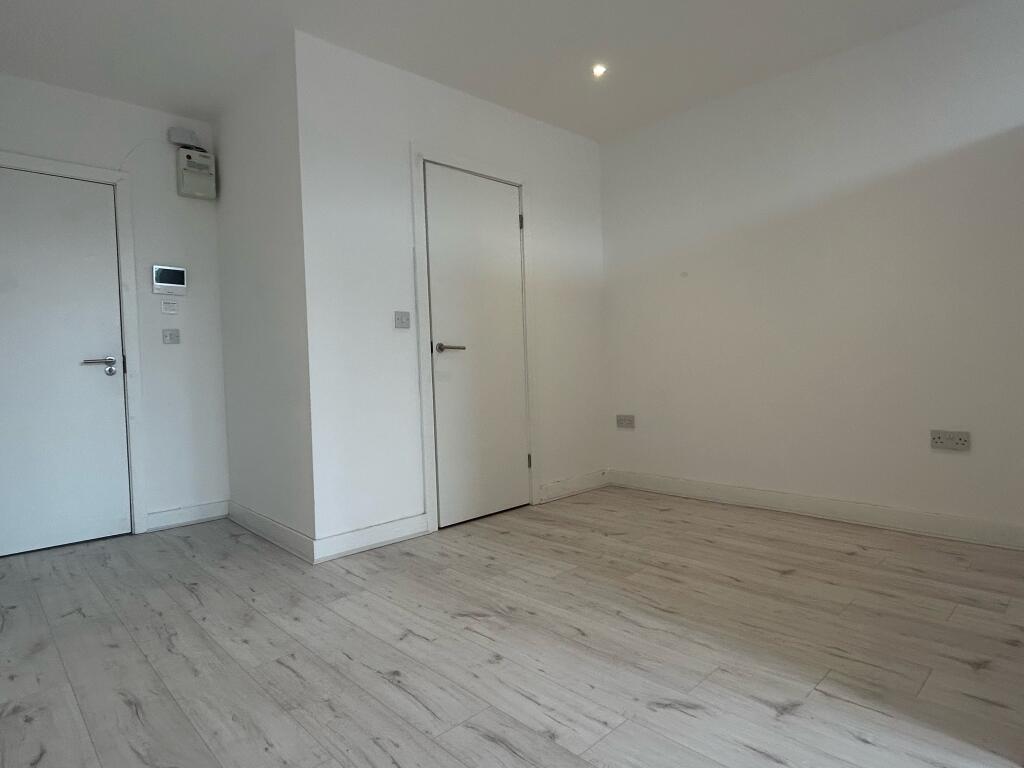 Additional image 3 of Flat 30, 21 Silver Street