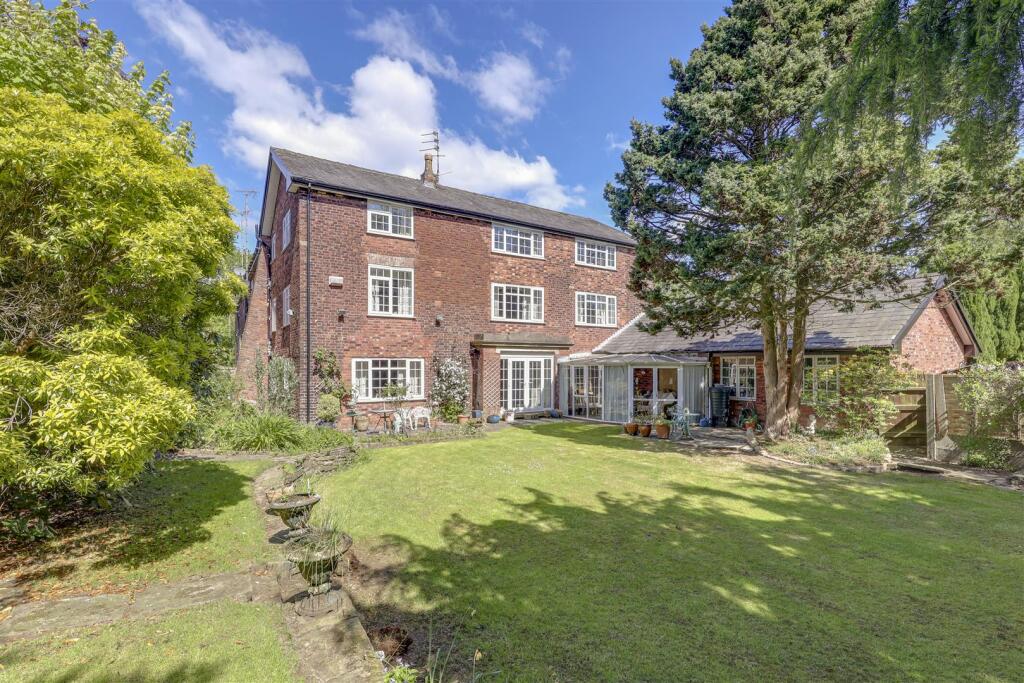 Property image for The Starkies, Manchester Road, Bury, Greater Manchester - Over 4,000sqft In A Wonderful Setting