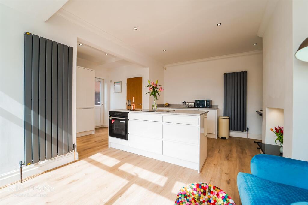 Additional image 4 of Dunsters Avenue, Brandlesholme