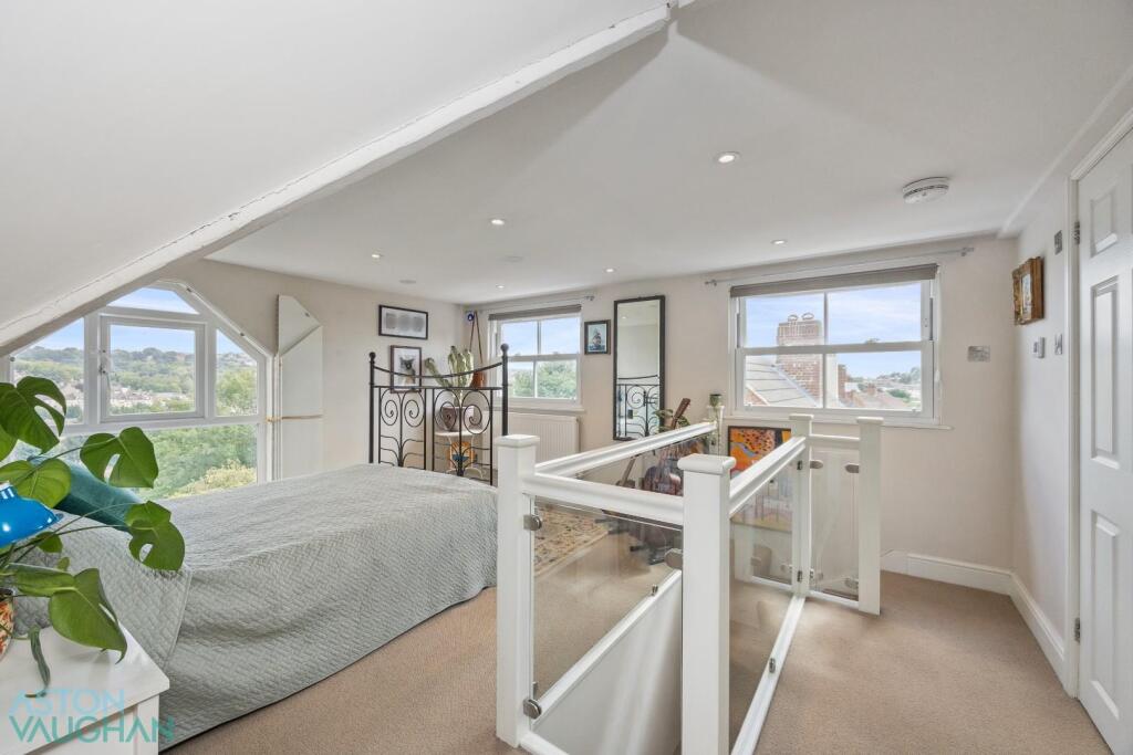 Additional image 10 of Waverley Crescent, Brighton