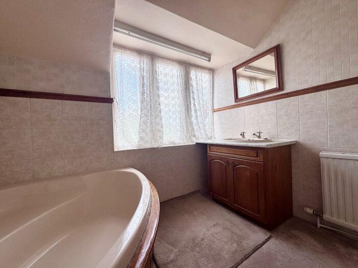 Additional image 28 of 572 Chorley Old Road, Heaton, Bolton, BL1 6AB