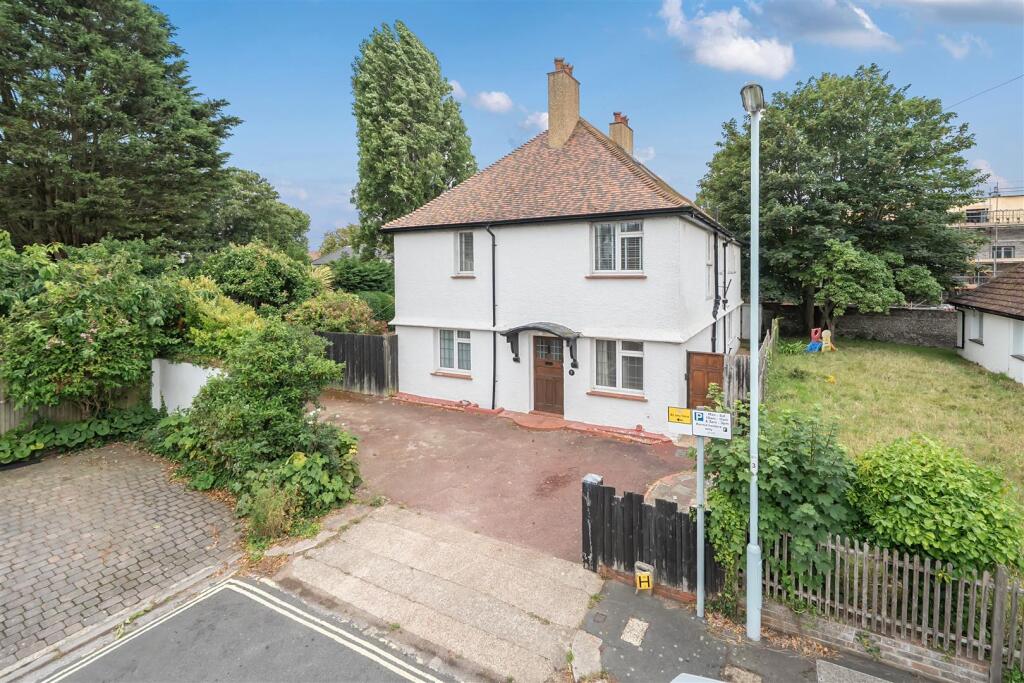 Additional image 20 of Abbotts Close