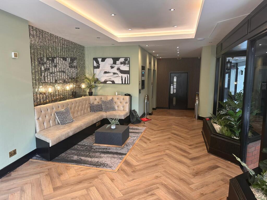 Additional image 2 of 2 Bartholemews