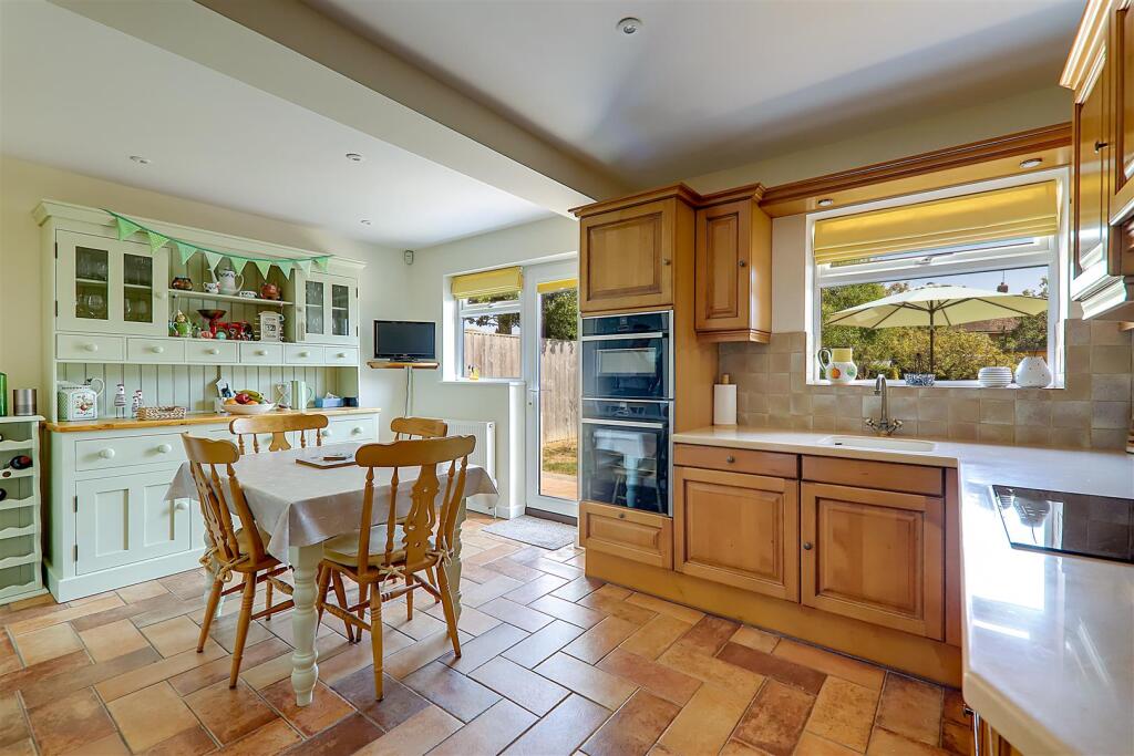 Additional image 5 of Arlington Avenue, Goring-By-Sea, Worthing