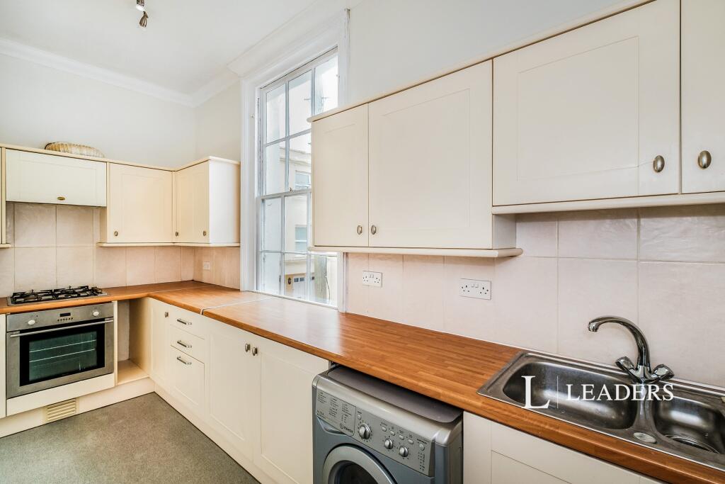 Additional image 5 of Park Crescent