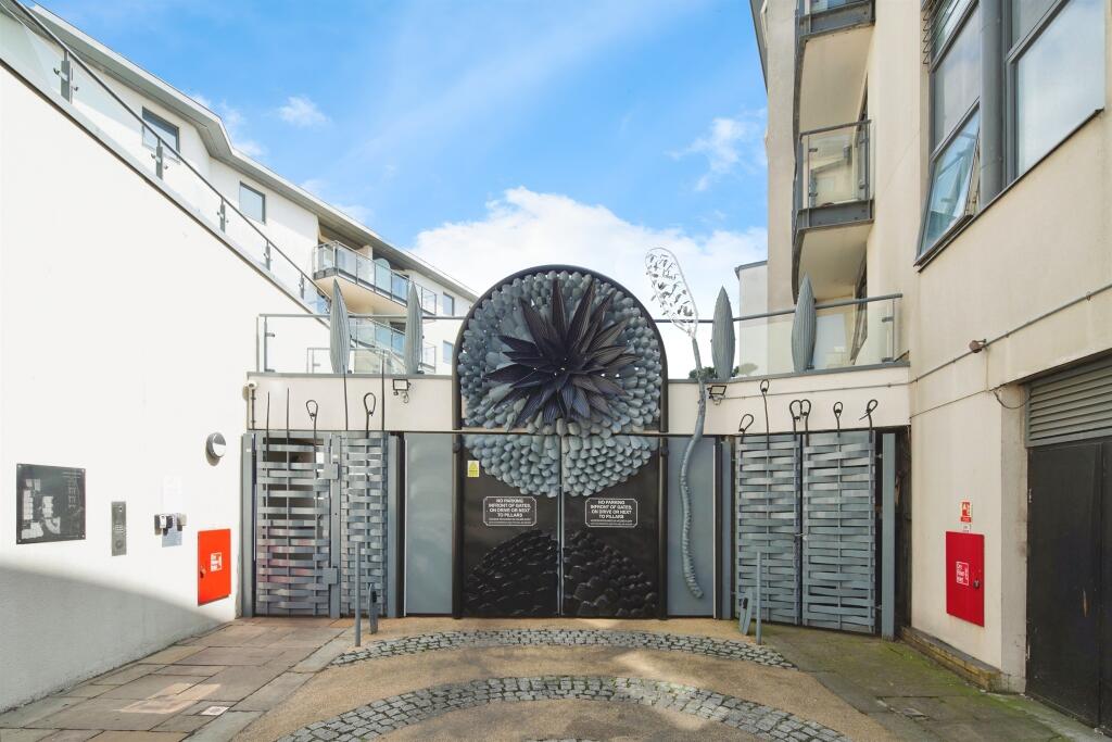 Additional image 16 of West Street, Brighton