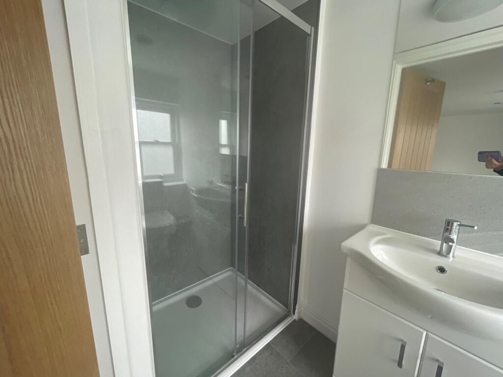 Additional image 4 of Room 4, 31A Warwick Street, Worthing, West Sussex, BN11