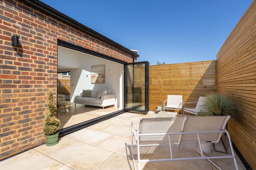 Additional image 3 of 24G Hythe Road, Brighton