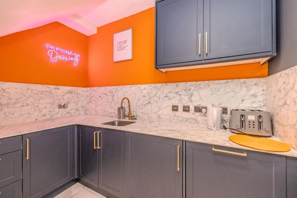 Additional image 7 of Penthouse, Clarence Square, Brighton