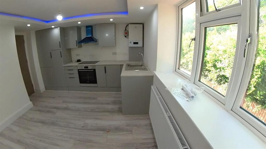 Additional image 5 of Flat 5, Woodfield House Flat, Bury, BL9