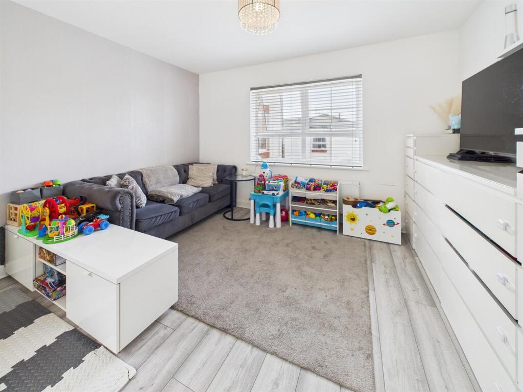 Additional image 4 of Swallow Close, Peacehaven