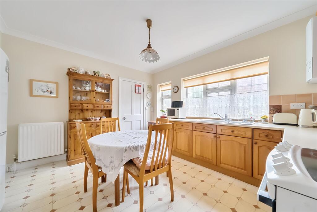 Additional image 8 of Abbotts Close