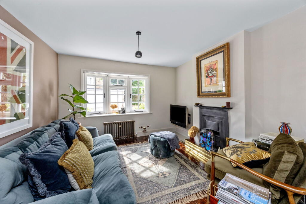Primary image of Warwick Place, Worthing, BN11 3EU